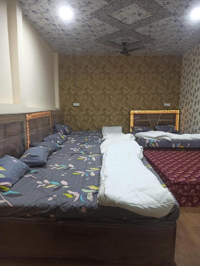 Shree Kashi Govardhan Dham Hotel Ujjain Exterior foto