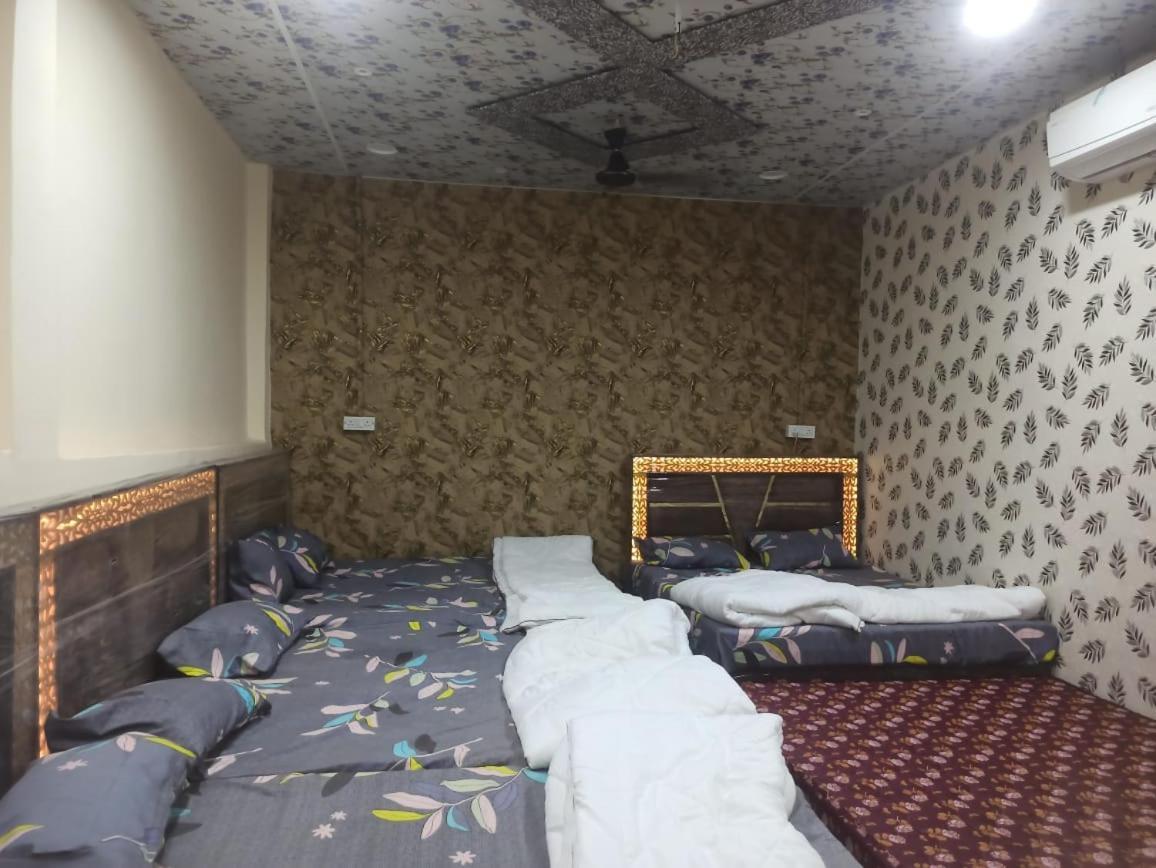 Shree Kashi Govardhan Dham Hotel Ujjain Exterior foto